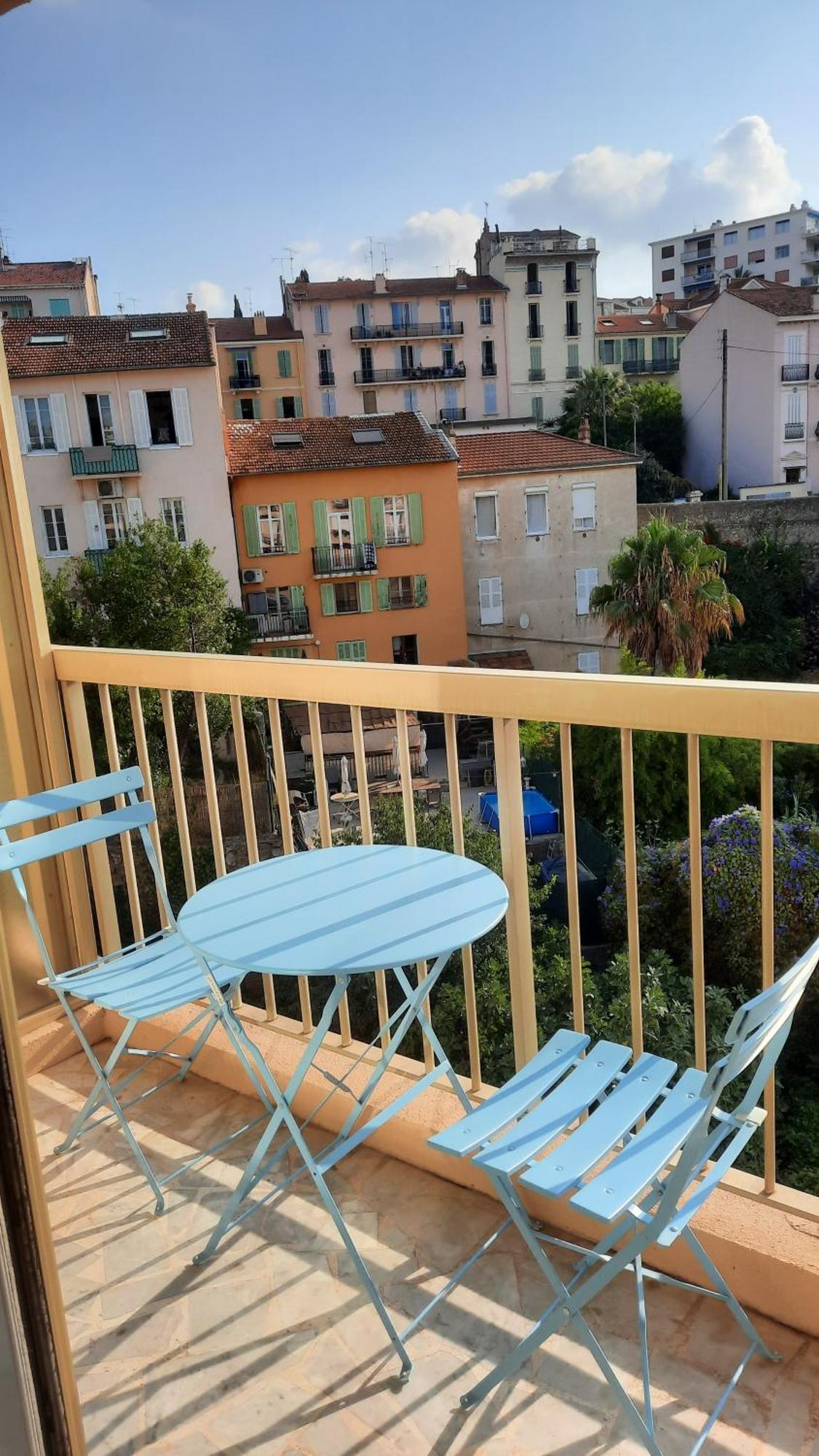 Sunny Mercury - Room In Apartment Cannes Luaran gambar