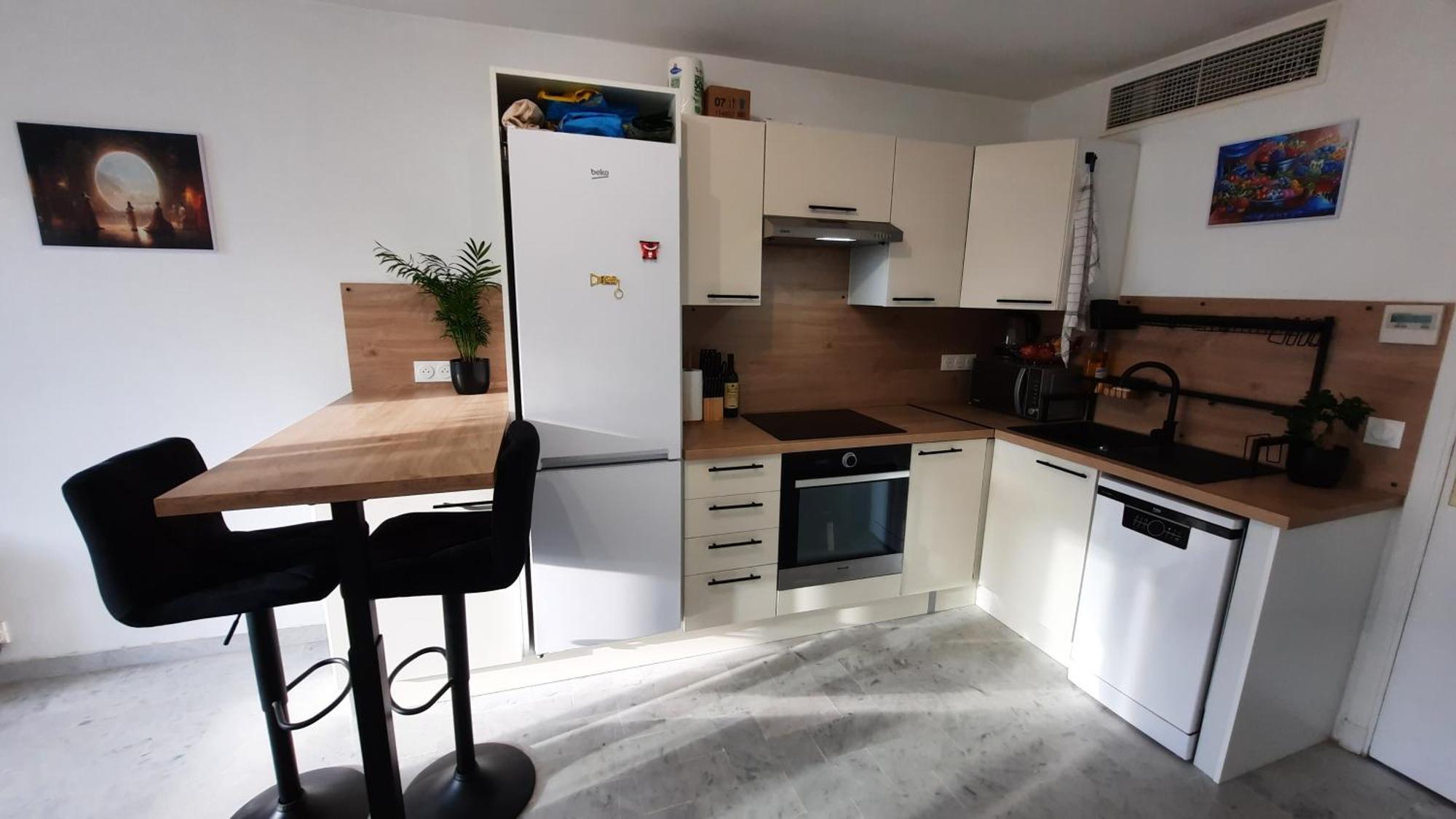 Sunny Mercury - Room In Apartment Cannes Luaran gambar